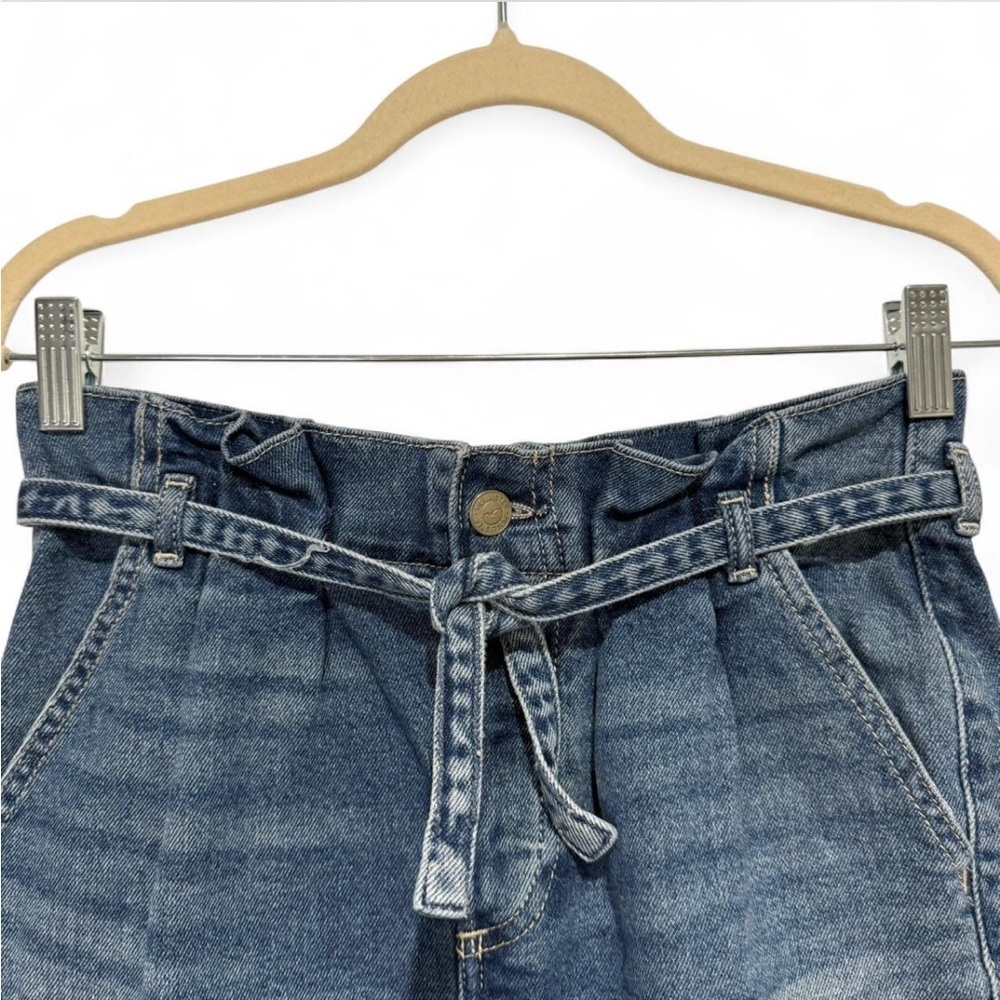 Hollister Ultra High-Rise Mom Shorts Paperbag Tie Waist Denim Jean Size 1 W25 - Picture 3 of 8